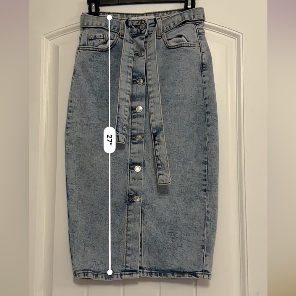 PRIMARK Lightwash Denim Skirt with Buttons